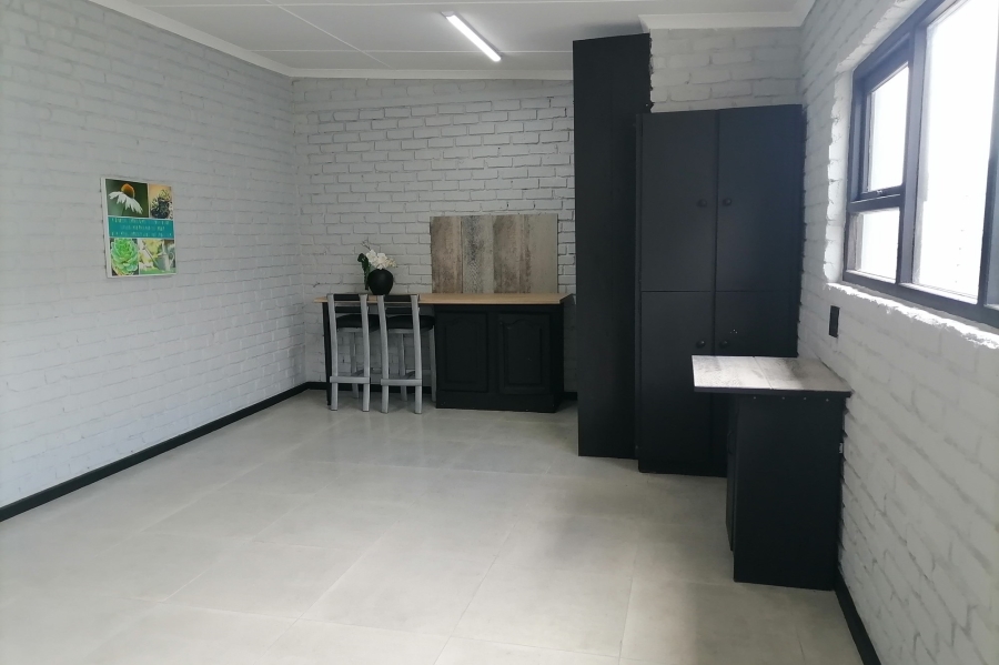 5 Bedroom Property for Sale in Stilbaai Wes Western Cape